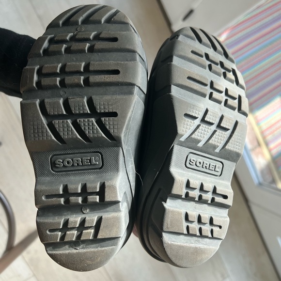 Size 12 Sorel😍 - Picture 4 of 4